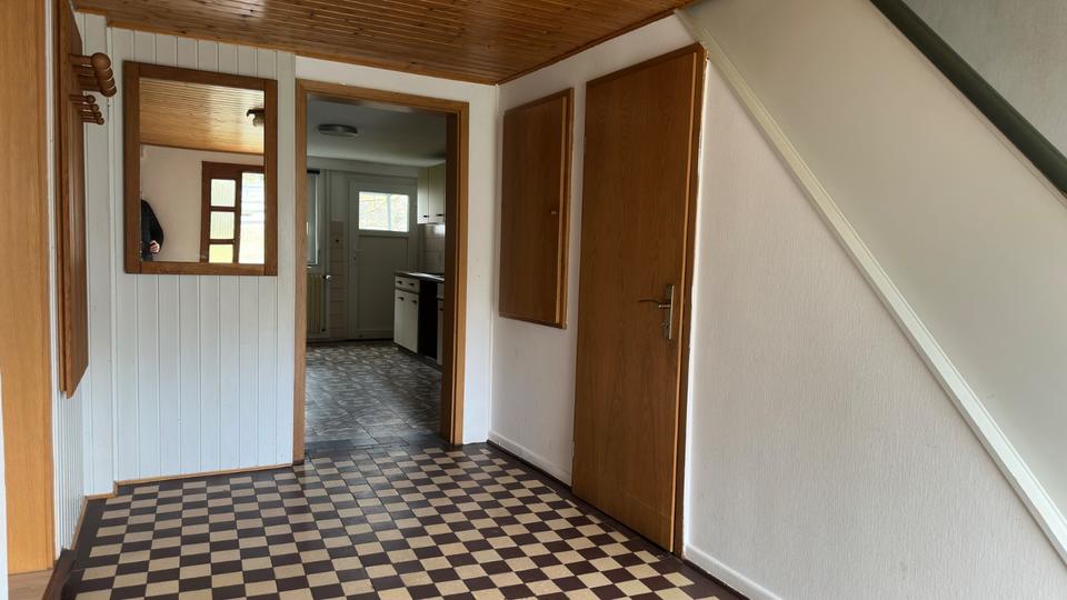 Einfamilienhaus Wilnsdorf - 6 Zimmer, 180 m&sup2;, 199.000&euro; | Angebot:25758331