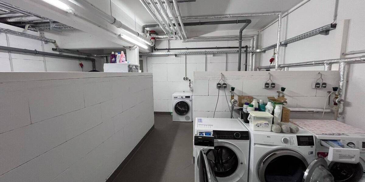 Etagenwohnung Dresden Äußere Neustadt - 3 Zimmer, 96 m&sup2;, 1.400&euro; | Angebot:26307473
