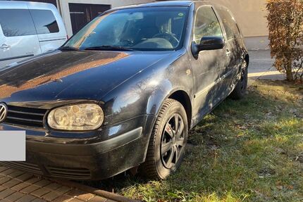 VW Golf 247.000 km 800 &euro; Schönberg 08393