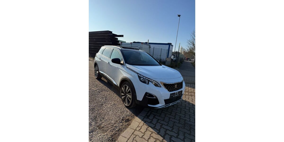 Peugeot 5008 180.000 km 13.200 &euro; Mittenwalde 15749