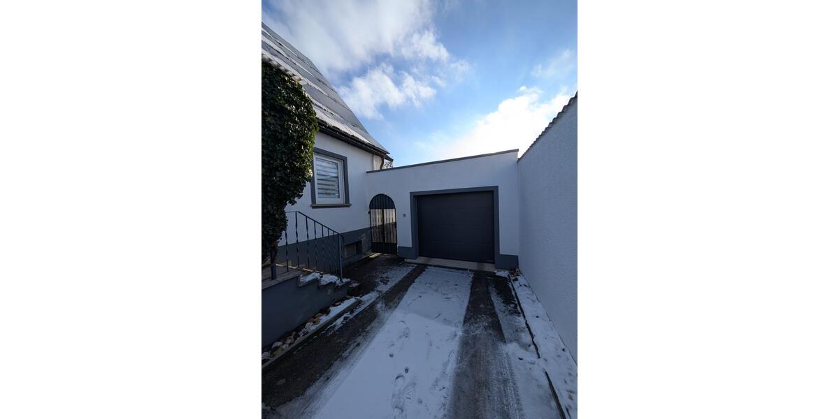 Mehrfamilienhaus, Wohnhaus Volkach - 6 Zimmer, 155 m&sup2;, 1.500&euro; | Angebot:24743696