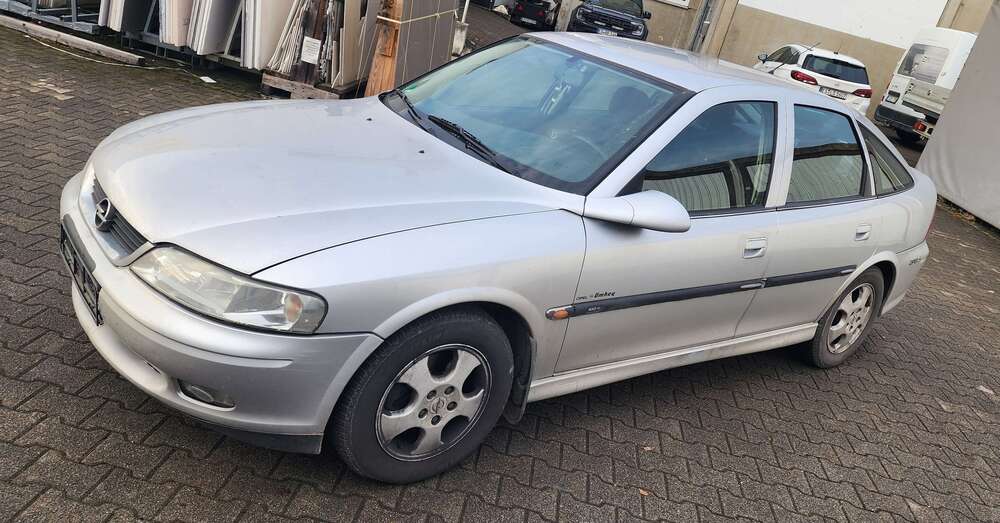Opel Vectra 48.000 km 1.800 &euro; Ostfildern 73760