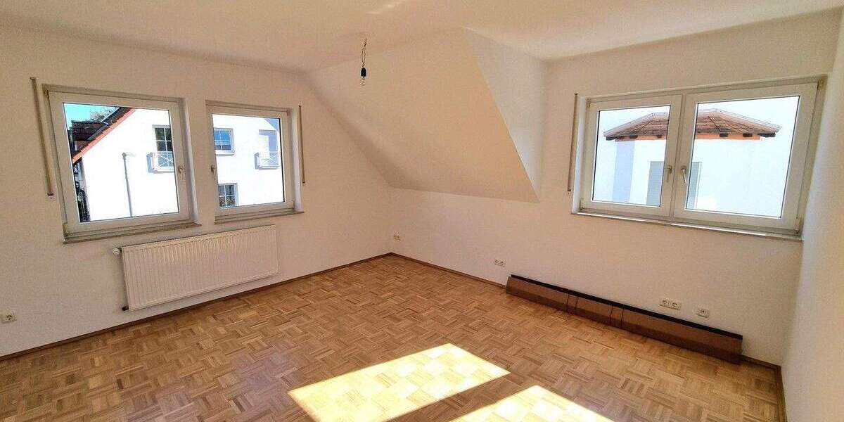 Etagenwohnung Bochum Höntrop - 3 Zimmer, 118 m&sup2;, 1.180&euro; | Angebot:24648767