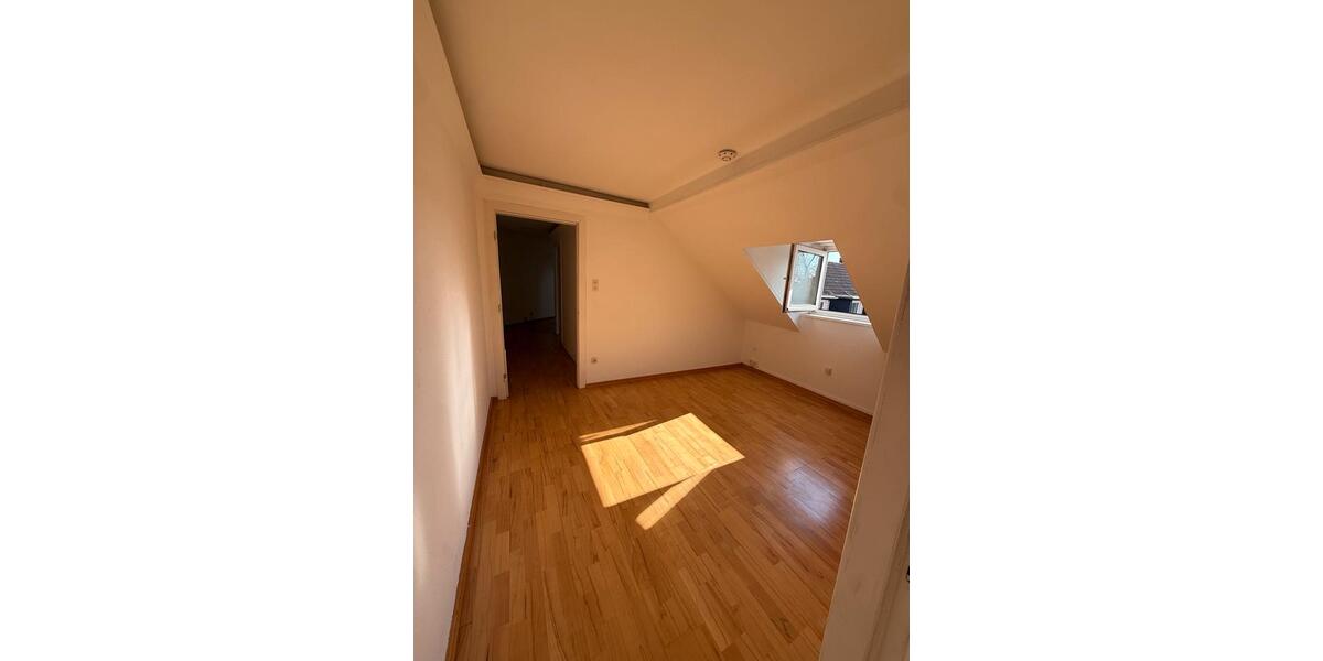 Dachgeschoßwohnung Hamburg Altona - 2 Zimmer, 60 m&sup2;, 913&euro; | Angebot:25421223