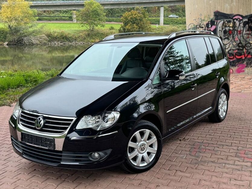 VW Touran 262.000 km 4.450 € Mosbach 74821