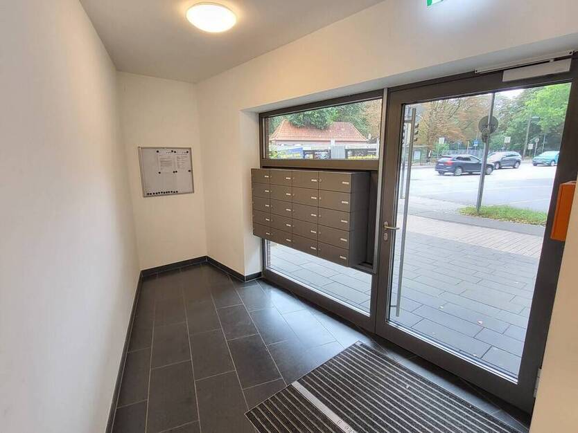 Exklusiv: Sanierte 3-Zi.-Wohnung mit Carport, Aufzug, Balkon & traumhaftem DOM-Blick am Mühlenteich