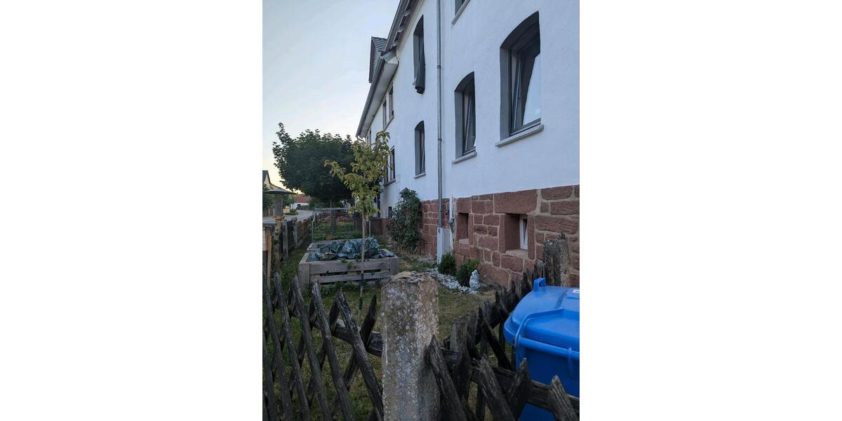 Doppelhaushälfte Schwalmstadt - 5.5 Zimmer, 100 m&sup2;, 165.000&euro; | Angebot:27068608