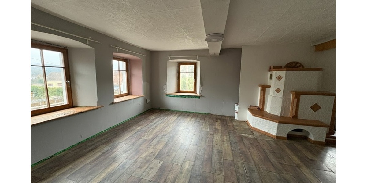 Charmantes, denkmalgeschütztes Einfamilienhaus mit Privatsphäre und Naturanschluss - Einfamilienhaus Niederalben | Angebot:25363338