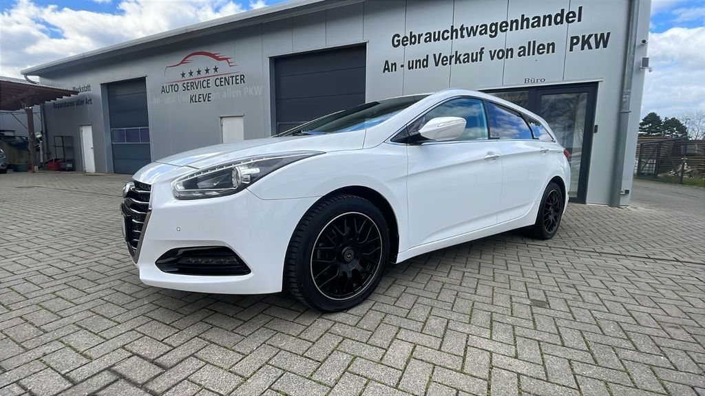 Hyundai i40 101.560 km 12.900 &euro; Bedburg-Hau 47551