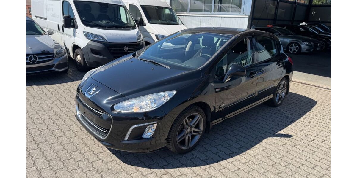 Peugeot 308 97.000 km 5.490 &euro; Flensburg 24941