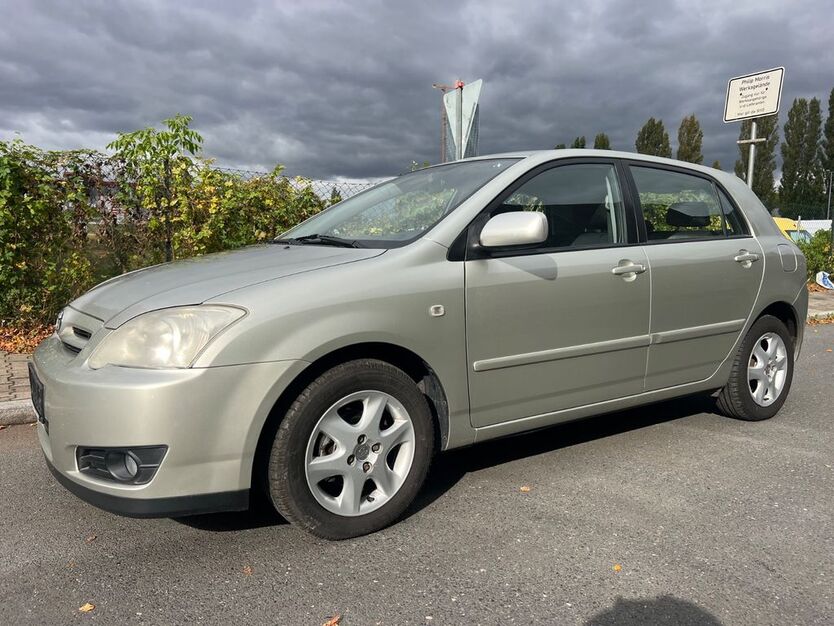 Toyota Corolla 155.000 km 3.499 € Berlin 12057