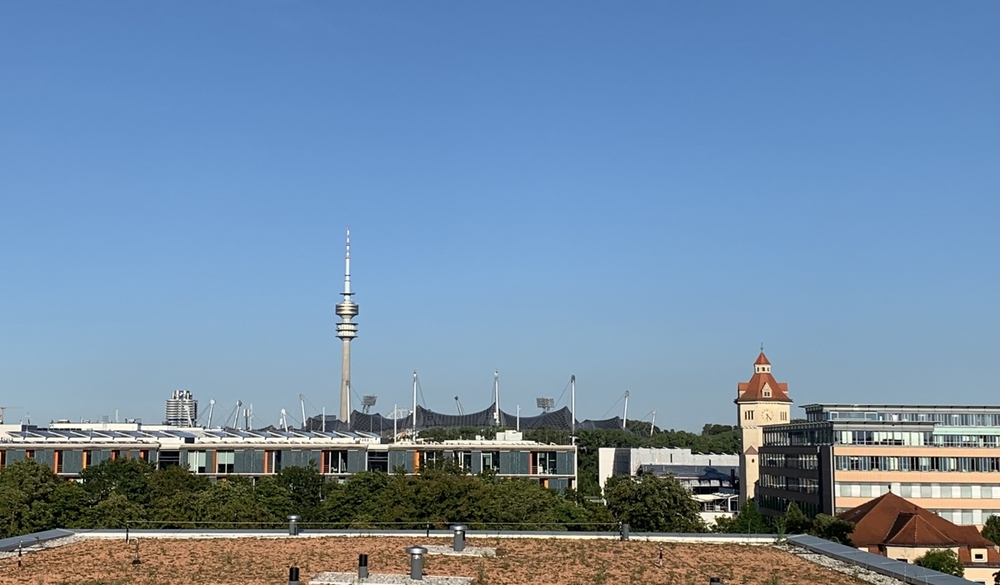 Helles, möbliertes Apartment in U-Bahn Nähe - Etagenwohnung München Moosach | Angebot:26794792