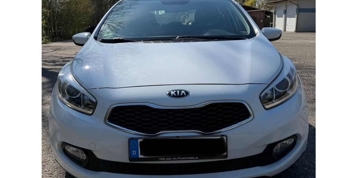 Kia ceed / Ceed 77.500 km 7.700 &euro; Seelbach 77960