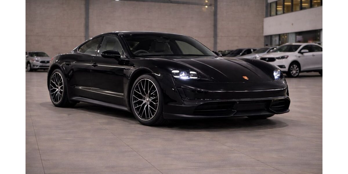 Porsche Taycan 7.950 km 68.950 &euro; Köln 50674