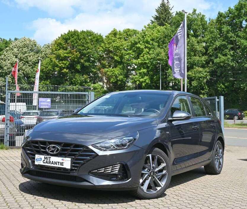 i30