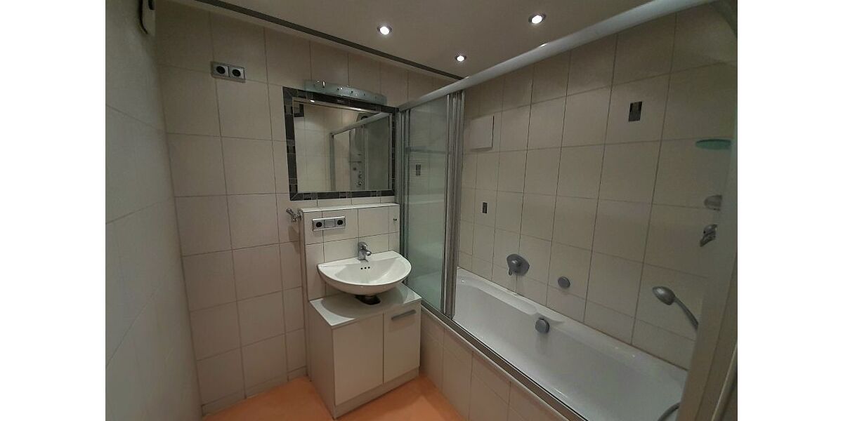 Provisionsfrei* Zentrumsnahe helle 2-Zimmer-Wohnung mit Balkon - Etagenwohnung Memmingen | Angebot:25642405