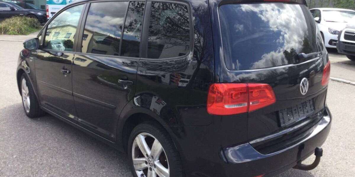 VW Touran 160.500 km 7.900 &euro; Metzingen 72555