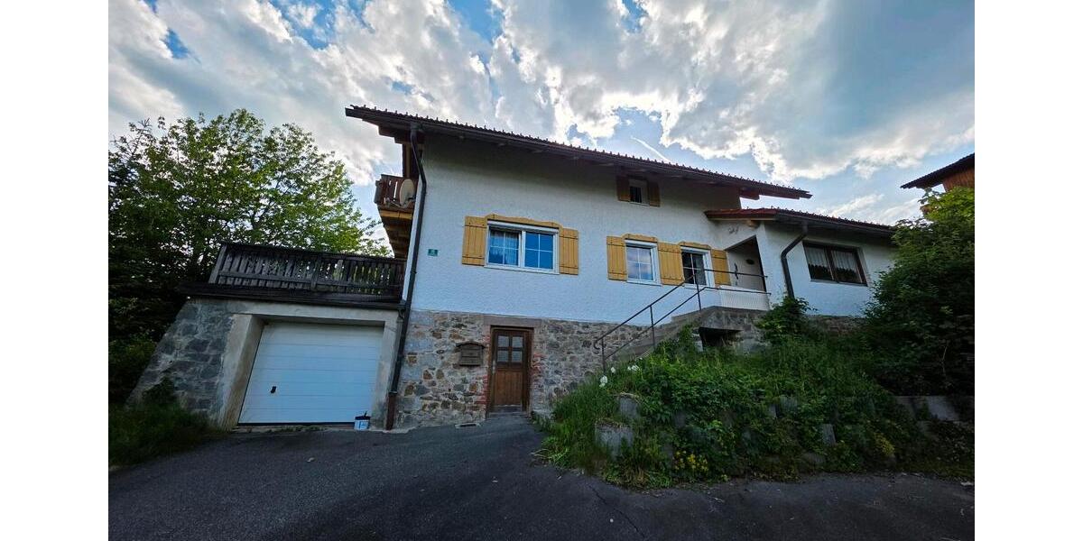 Einfamilienhaus Zwiesel - 10 Zimmer, 222 m&sup2;, 219.000&euro; | Angebot:26801776