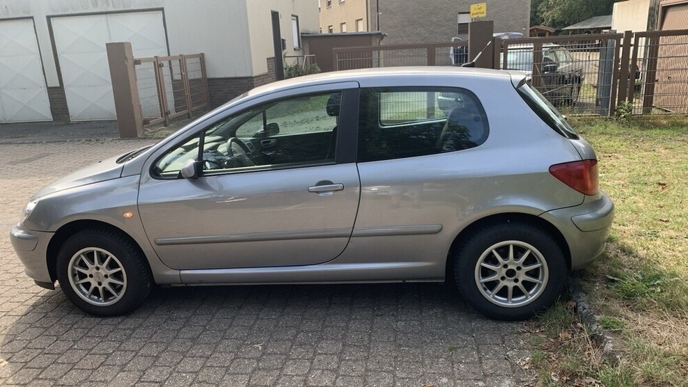 307