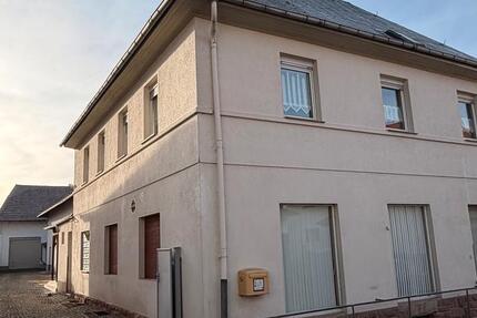 Haus zu vermieten 290qm auch Gewerbe möglich Halle Garten Wohnung 7 zimmer