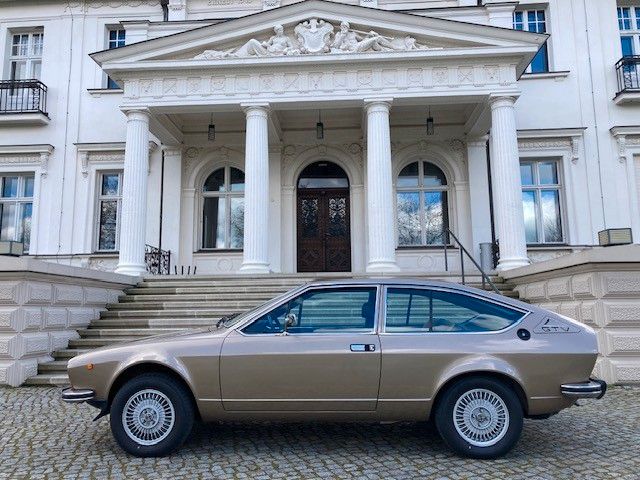Alfa Romeo GTV 79.500 km 19.900 &euro; Großbeeren 14979