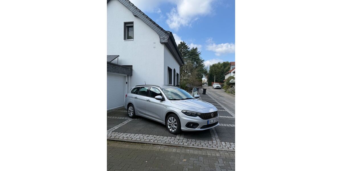 Fiat Tipo 136.000 km 8.250 &euro; Solingen 42697