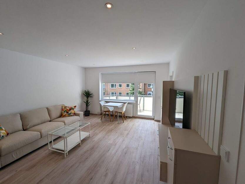 Schöne 2-Zimmer-Wohnung mit Balkon und EBK 2 zimmer