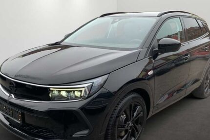 Opel Grandland (X) 34.779 km 23.970 &euro; München 81547