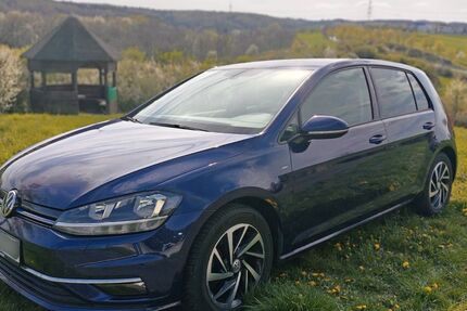 VW Golf 98.298 km 14.200 &euro; Hünstetten 65510