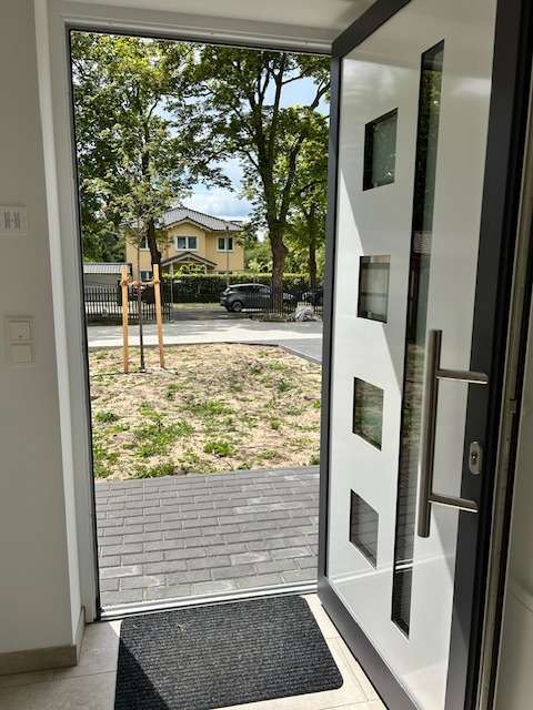 Haus zum Mieten in Schulzendorf 1.995 € 116 m² 5 zimmer