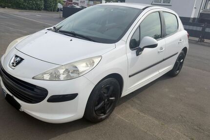 Peugeot 207 153.000 km 2.999 &euro; Stadtallendorf 35260
