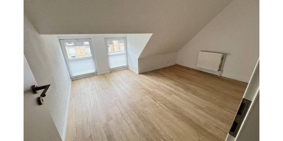 Reihenmittelhaus Flensburg Mürwik - 6 Zimmer, 150 m&sup2;, 1.500&euro; | Angebot:26891857