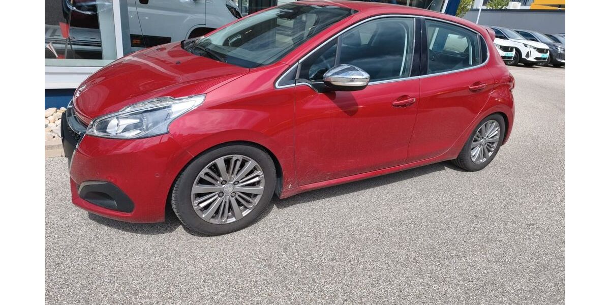 Peugeot 208 153.000 km 5.990 &euro; Nürnberg 90431