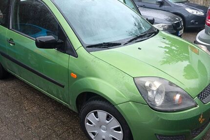 Ford Fiesta 176.000 km 2.700 &euro; Schiffweiler 66578