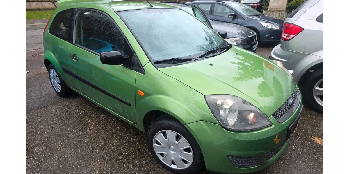 Ford Fiesta 176.000 km 2.700 &euro; Schiffweiler 66578