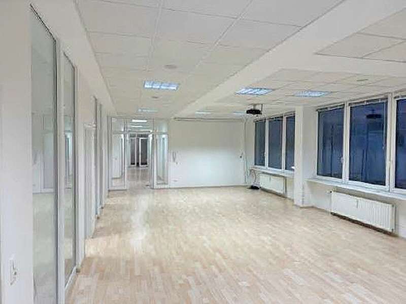 Büro in Dachau 2.550 € 254 m²