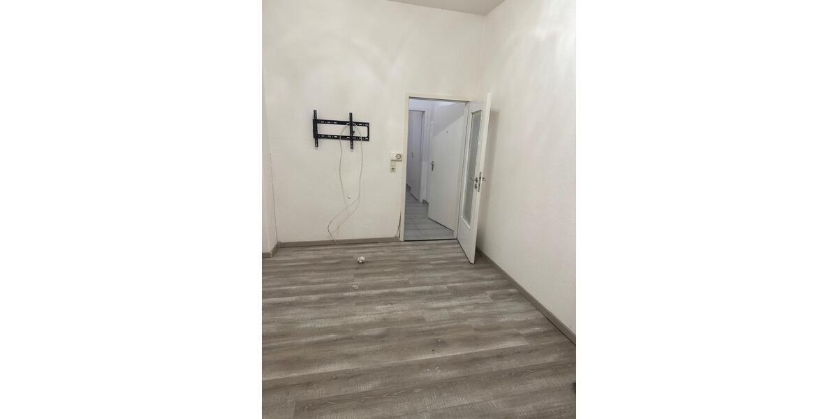 Erdgeschoßwohnung Ludwigshafen am Rhein - 1 Zimmer, 36 m&sup2;, 600&euro; | Angebot:25987814