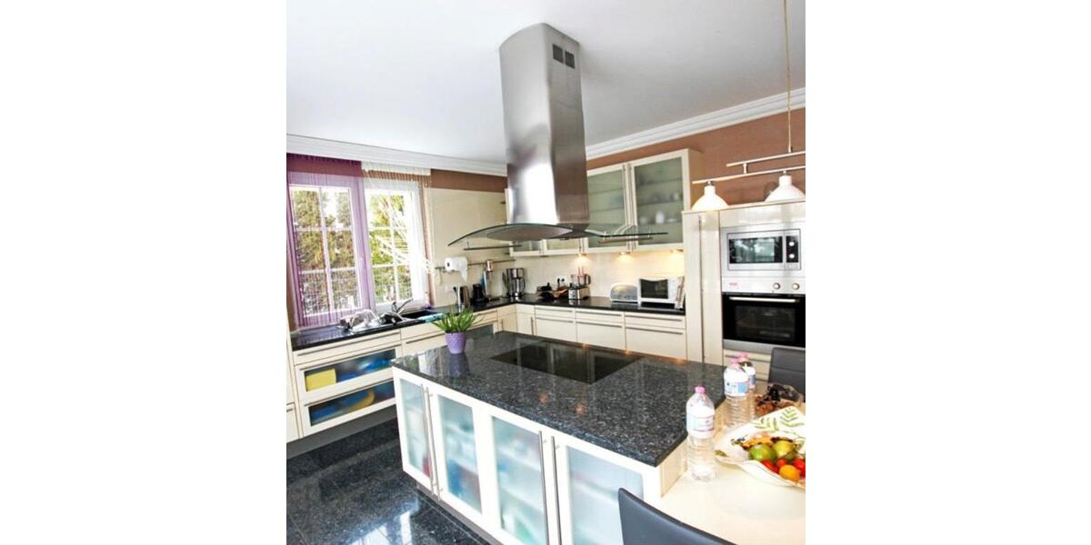 Einfamilienhaus Lohfelden - 5 Zimmer, 245 m&sup2;, 3.000&euro; | Angebot:26698564
