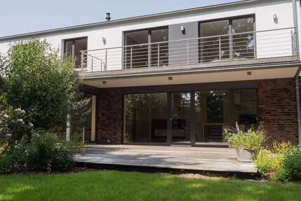 Haus zum Kaufen in Rastede 1.750.000 € 321 m² 9 zimmer