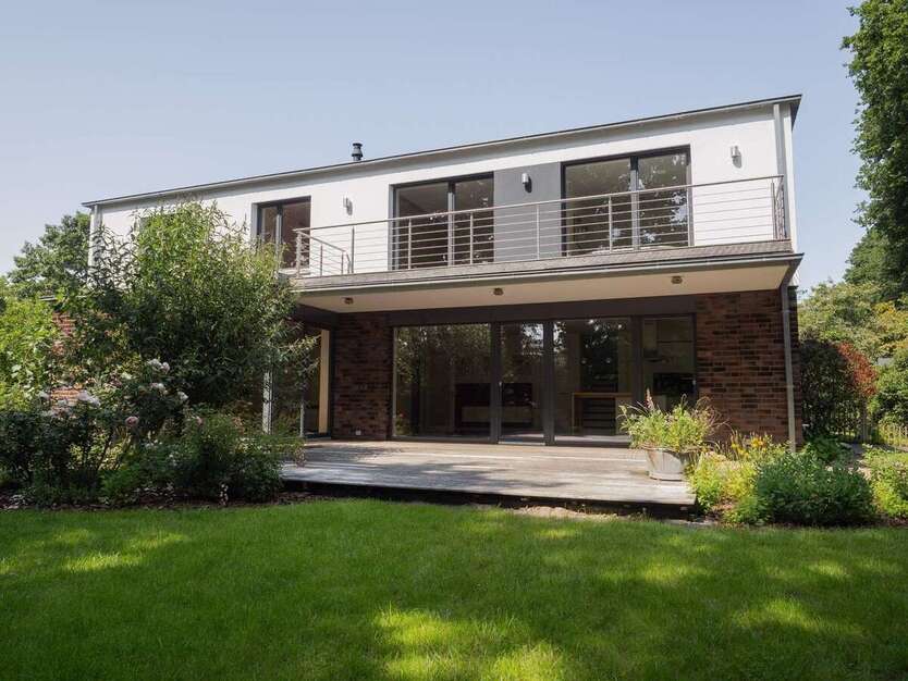 Haus zum Kaufen in Rastede 1.750.000 € 321 m² 9 zimmer