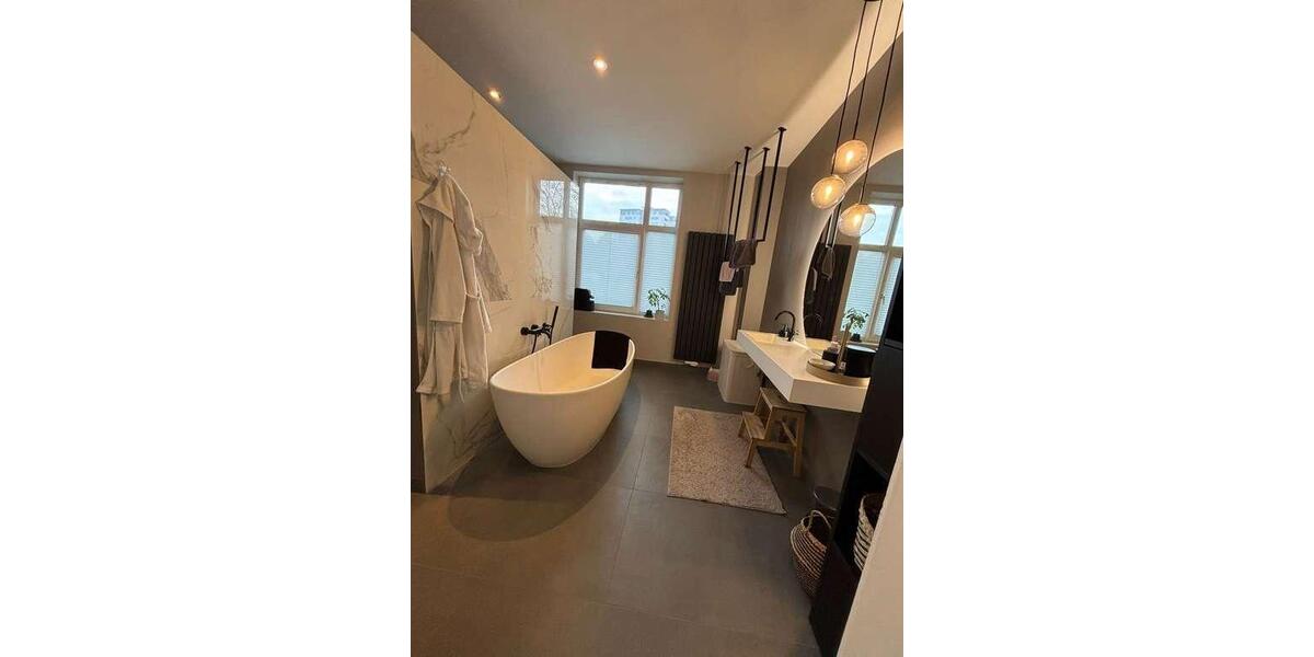 Einfamilienhaus Flintbek - 6 Zimmer, 210 m&sup2;, 2.730&euro; | Angebot:25406327