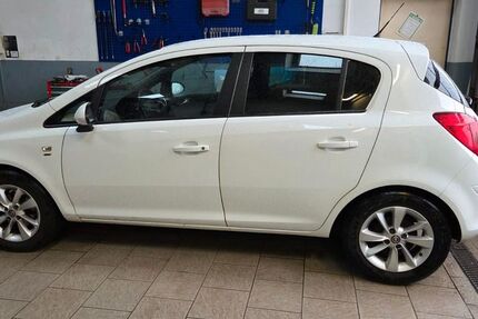 Opel Corsa 86.444 km 5.100 &euro; Chemnitz 09120