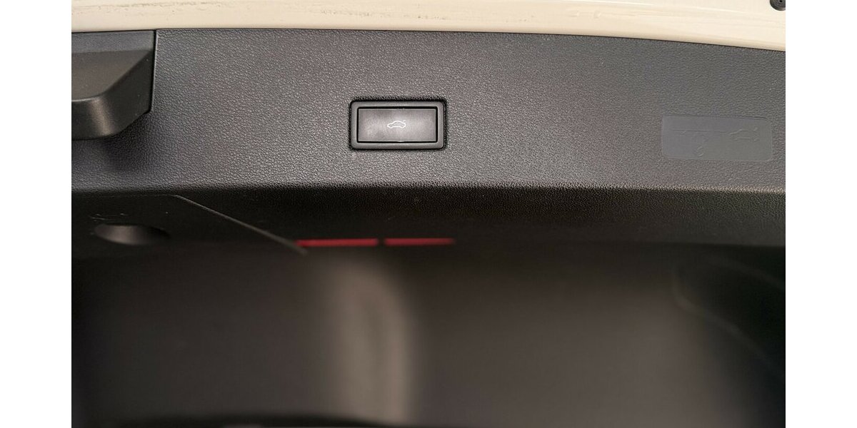 VW T-Roc R-Line/4Motion/Pano/Memory/Keyles 64.000 km 28.250 &euro; Mönchengladbach 41066