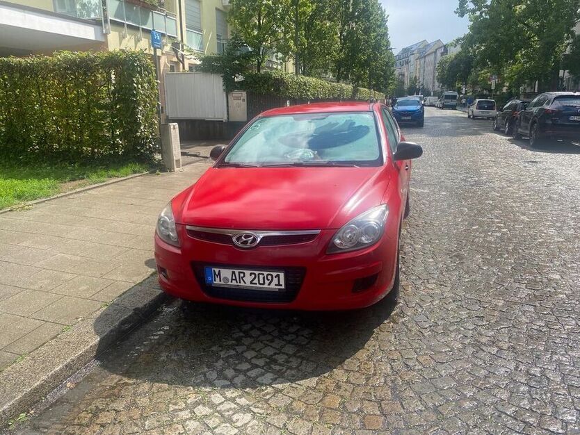 i30