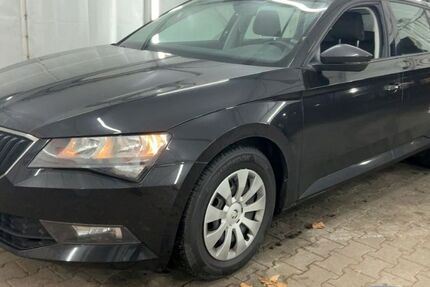 Skoda Superb 86.900 km 16.990 &euro; Müllheim 79379