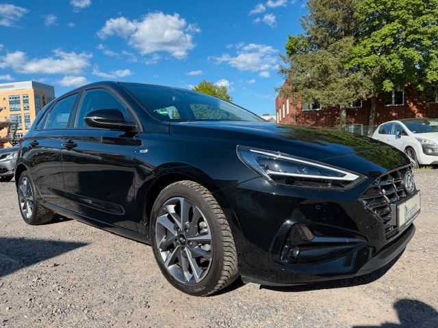Hyundai i30 34.483 km 18.490 &euro; Hamburg 22179