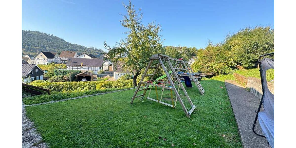 Mehrfamilienhaus, Wohnhaus Kirchhundem Oberhundem - 7 Zimmer, 200 m&sup2;, 259.000&euro; | Angebot:25734598