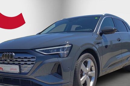 Audi Q8 e-tron 27.800 km 44.440 € Wackersdorf 92442