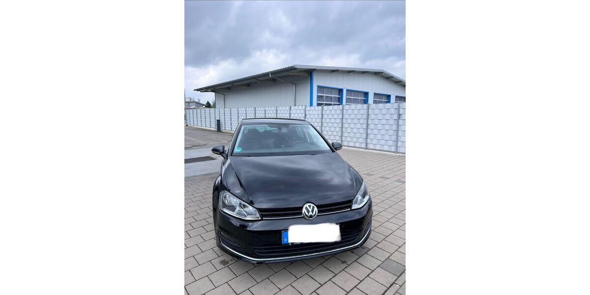 VW Golf 98.388 km 9.800 &euro; Holzgerlingen 71088