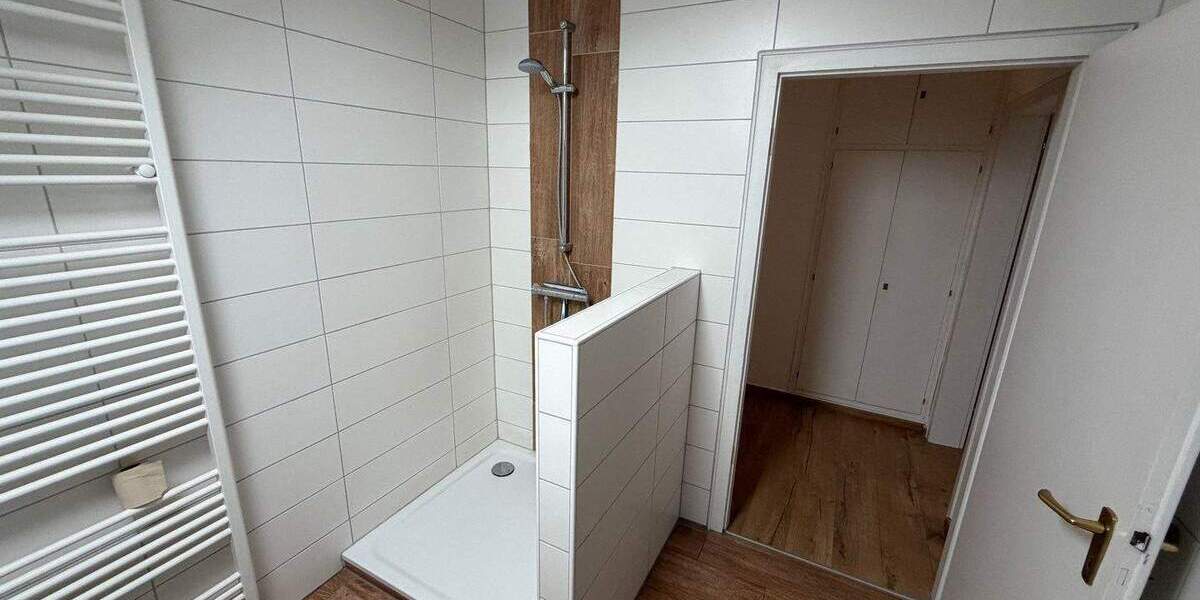 Einfamilienhaus Bad Berleburg - 1 Zimmer, 328 m&sup2;, 350.000&euro; | Angebot:25601236